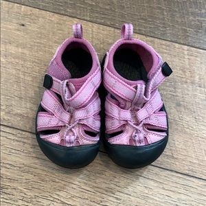 Pink keen sandals toddler size 5